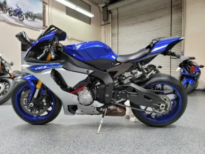 2015 Yamaha R1