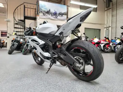 2015 Yamaha R6 RAVEN