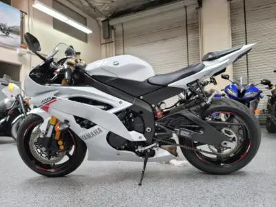 2015 Yamaha R6 RAVEN