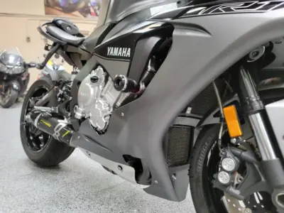 2016 Yamaha R1