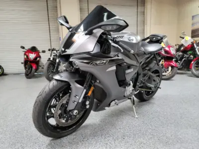 2016 Yamaha R1