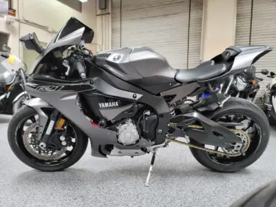 2016 Yamaha R1