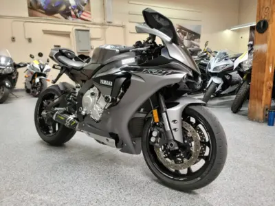 2016 Yamaha R1