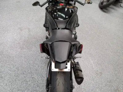 2015 Yamaha R1 RAVEN