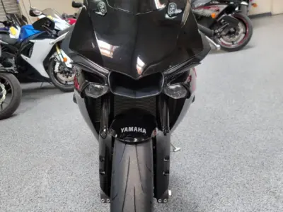 2015 Yamaha R1 RAVEN