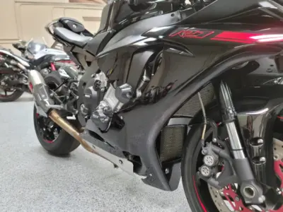 2015 Yamaha R1 RAVEN