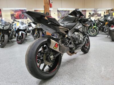 2015 Yamaha R1 RAVEN