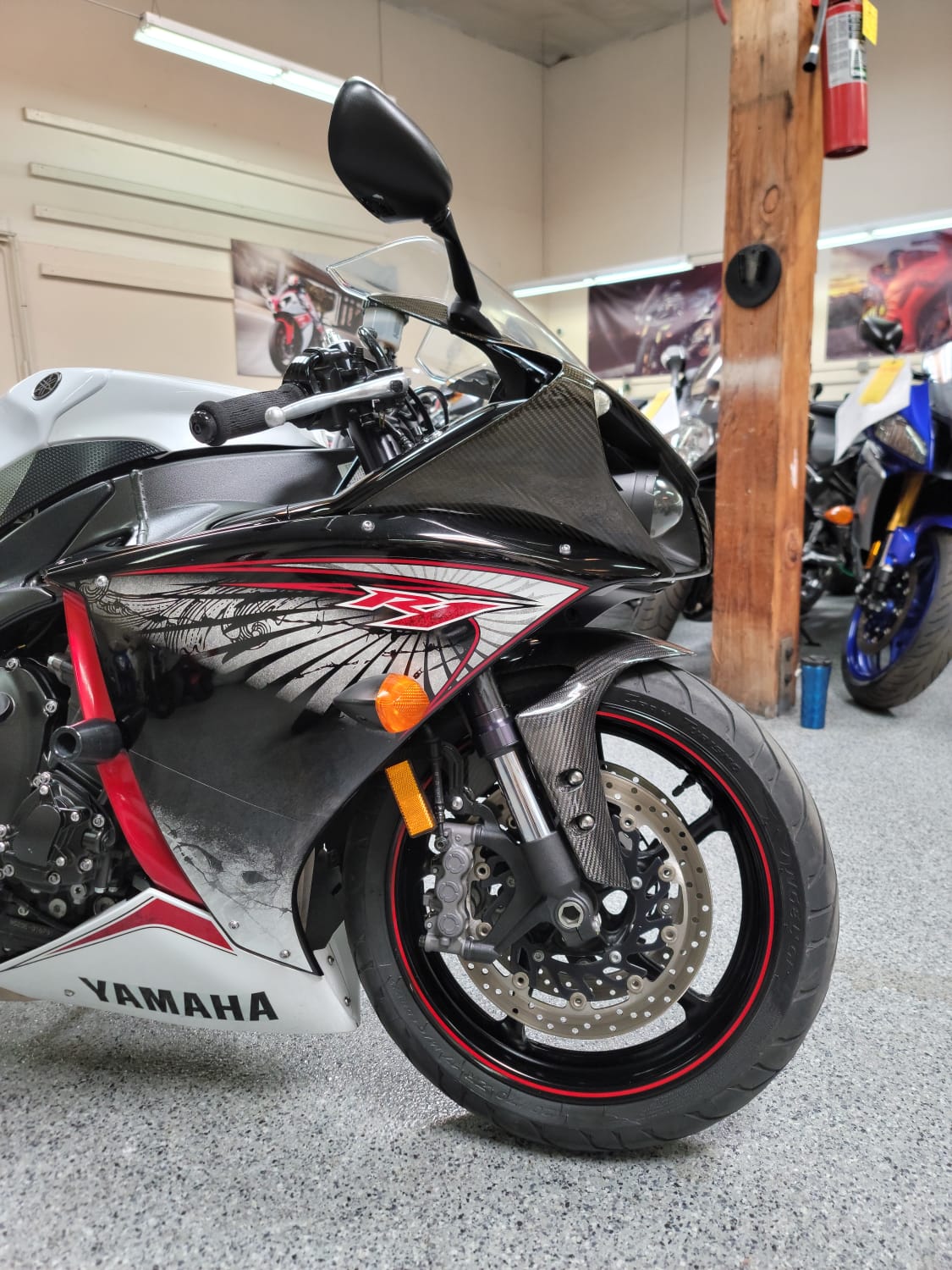 2012 Yamaha R1 Crossplane RAVEN - AK Motors