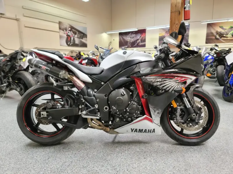 2012 Yamaha R1 Crossplane RAVEN