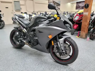 2013 Yamaha R1 Crossplane