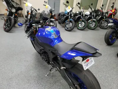 2019 Yamaha R1