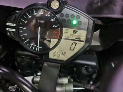 2012 Yamaha R1 RAVEN
