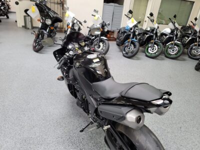 2012 Yamaha R1 RAVEN