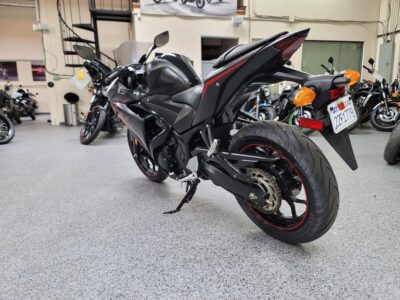 2017 Yamaha R3