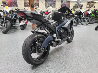 2011 Suzuki GSXR 1000