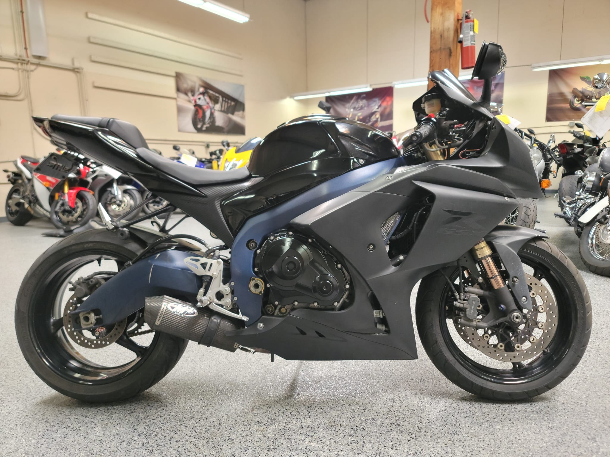 2011 Suzuki GSXR 1000 - 16000 Miles | AK Motors