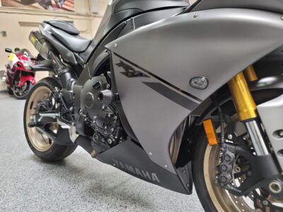 2014 Yamaha R1 Crossplane