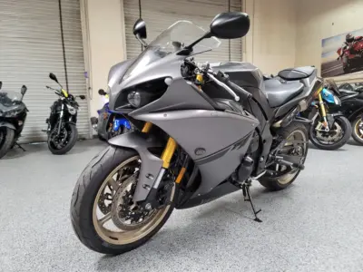 2014 Yamaha R1 Crossplane