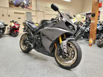 2014 Yamaha R1 Crossplane