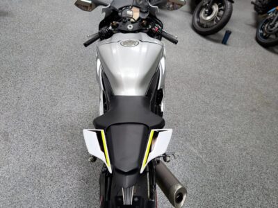 2017 Yamaha R6 PEARL WHITE
