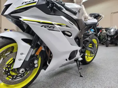 2017 Yamaha R6 PEARL WHITE