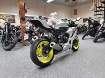2017 Yamaha R6 PEARL WHITE