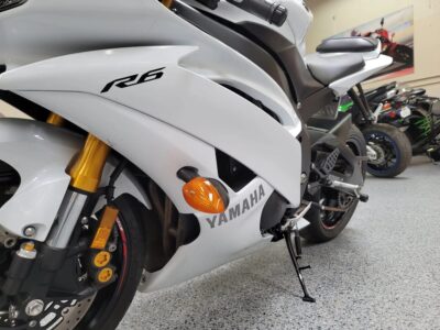 2015 Yamaha R6 Pearl White