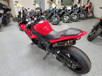 2013 Yamaha R1 RAVEN