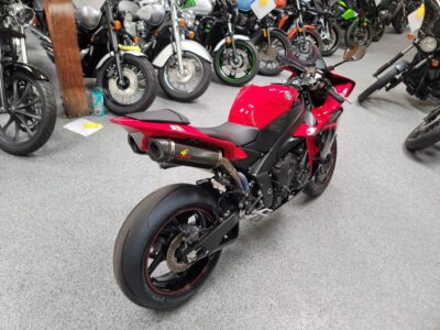 2013 Yamaha R1 RAVEN