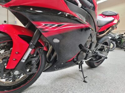 2013 Yamaha R1 RAVEN