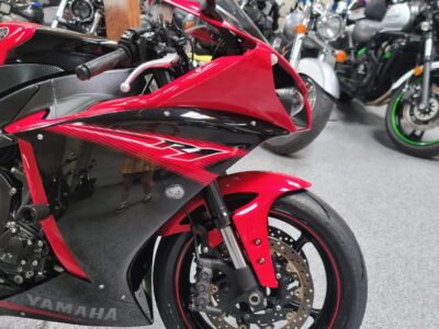 2013 Yamaha R1 RAVEN