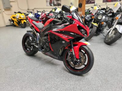 2013 Yamaha R1 RAVEN