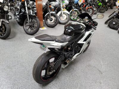 2011 Yamaha R6