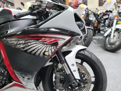 2012 Yamaha R1 RAVEN