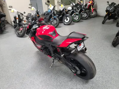 2019 Yamaha R1