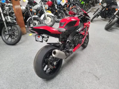 2019 Yamaha R1