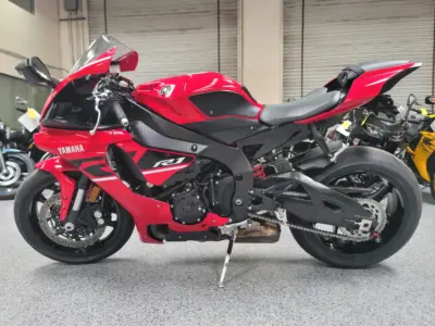 2019 Yamaha R1