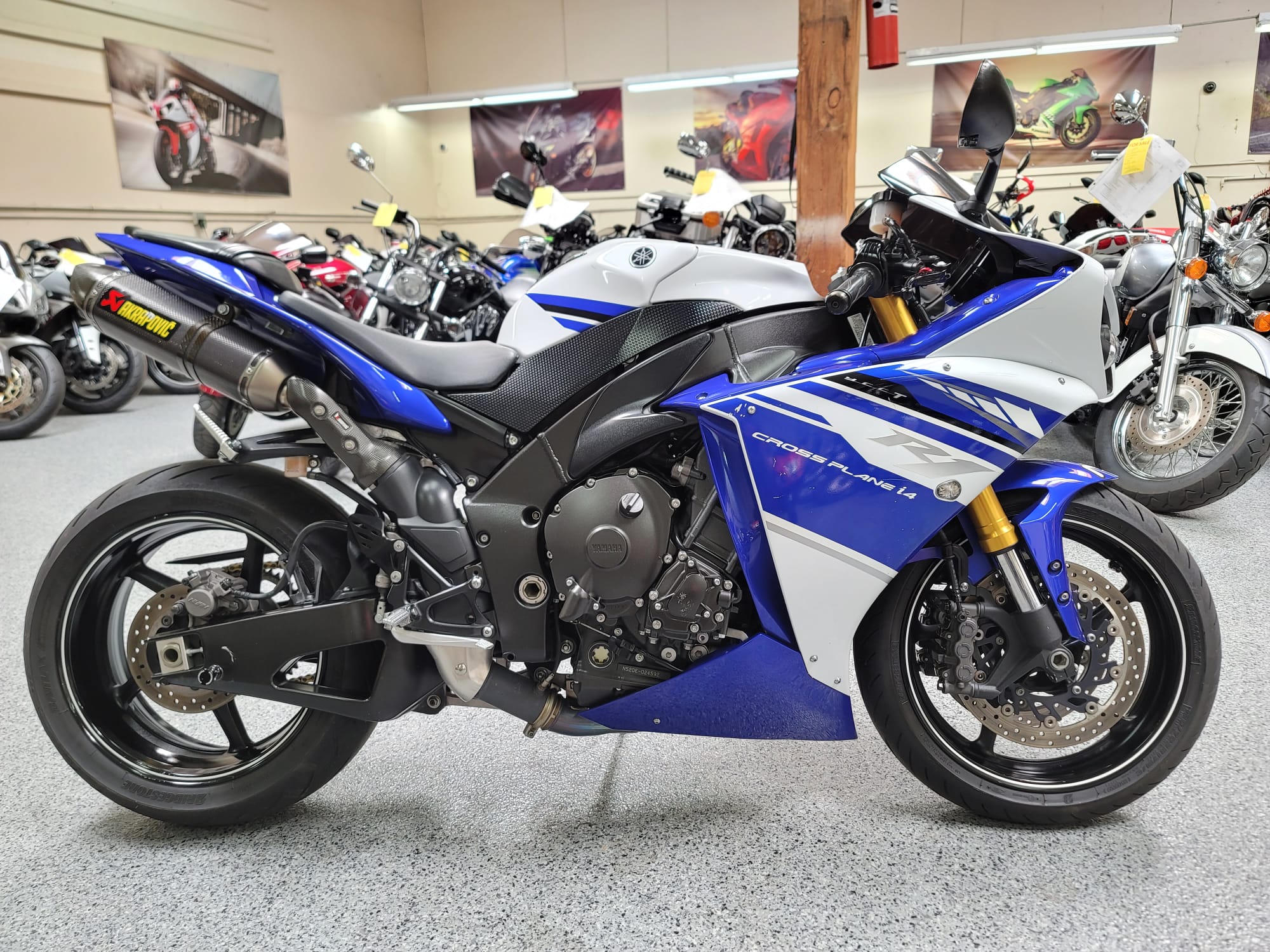 2014 Yamaha R1 - AK Motors