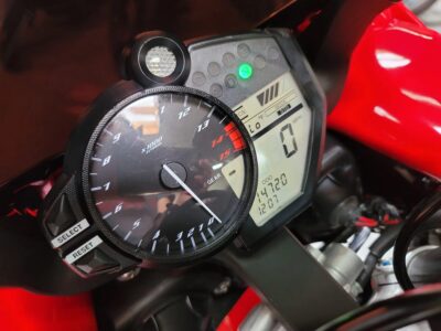 2013 Yamaha R1 RAVEN