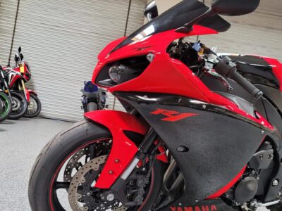 2013 Yamaha R1 RAVEN