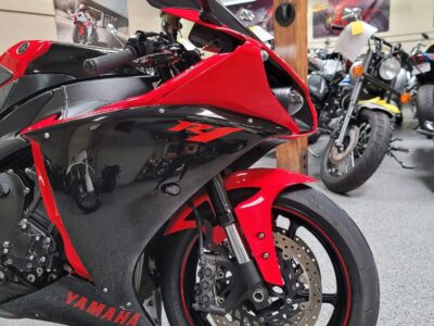2013 Yamaha R1 RAVEN