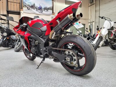 2013 Yamaha R1 RAVEN