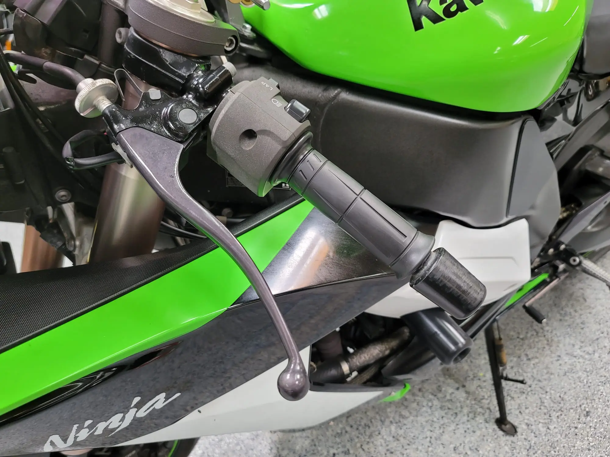 2009 Kawasaki Ninja ZX10R - AK MotorsAK Motors