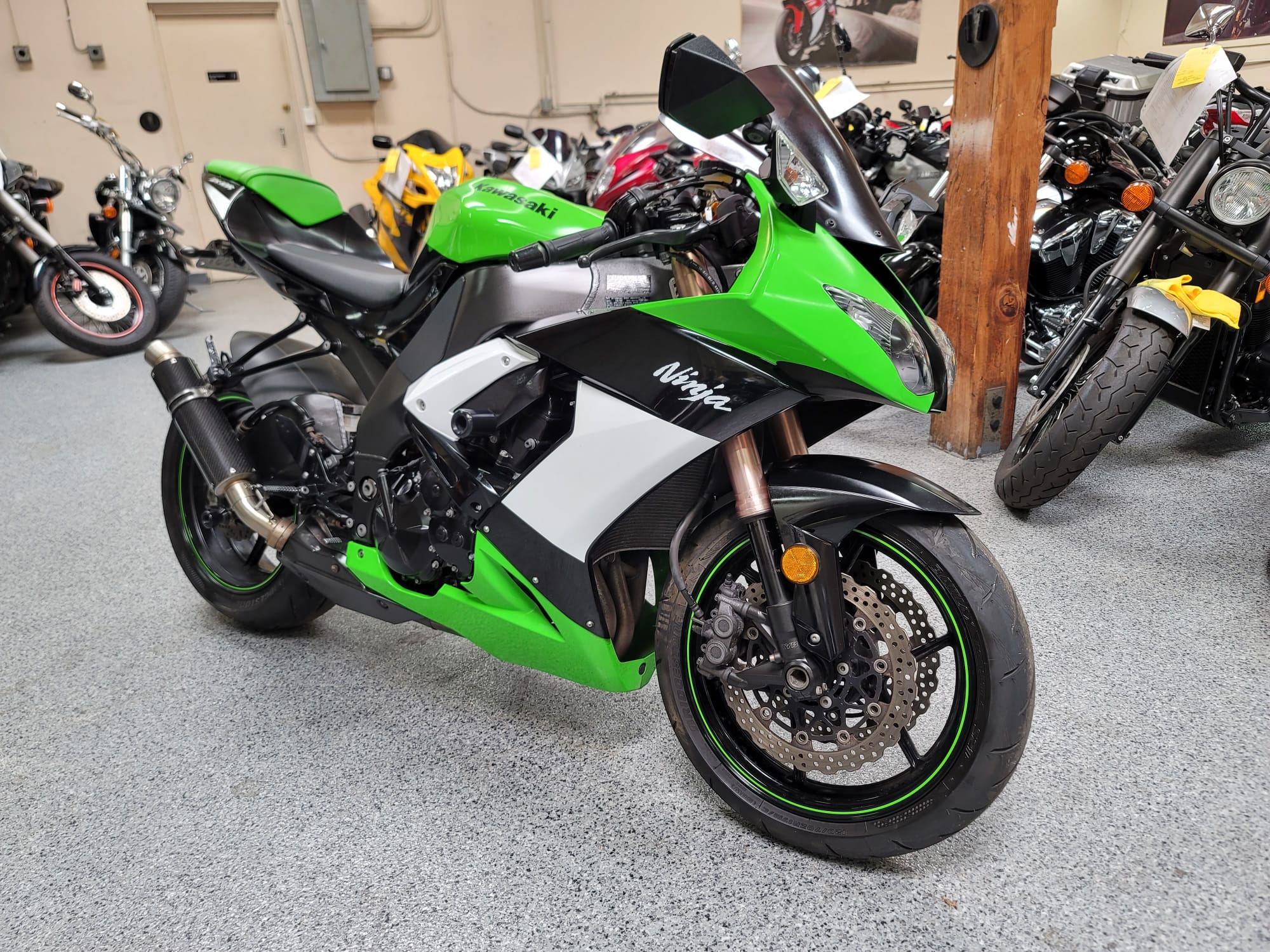 2009 Kawasaki Ninja ZX10R - AK Motors