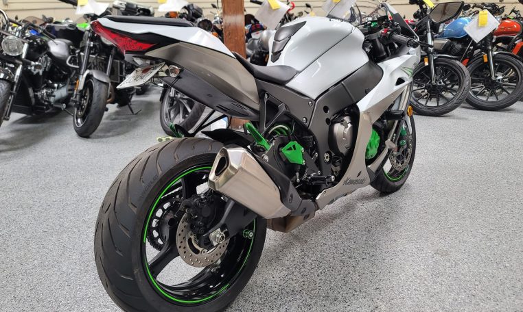 2017 Kawasaki Ninja ZX10R - AK Motors