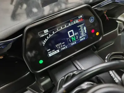 2016 Yamaha R1
