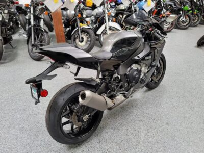2016 Yamaha R1