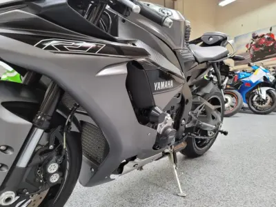 2016 Yamaha R1