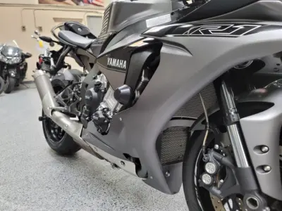2016 Yamaha R1