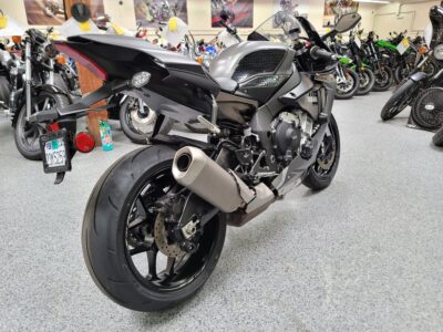 2016 Yamaha R1
